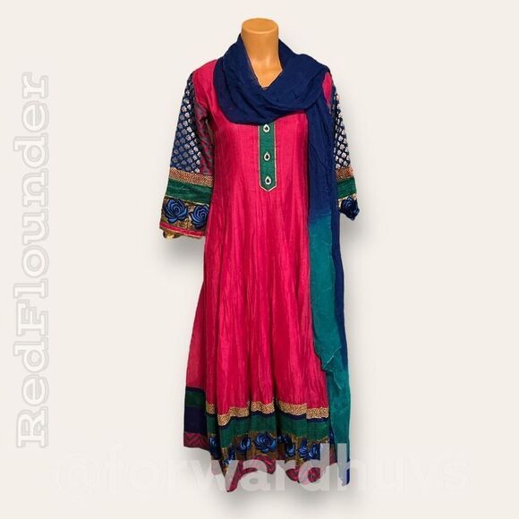 Elegant Celebration Kurta With Pants and Dupatta Size Medium - Picture 3 of 12